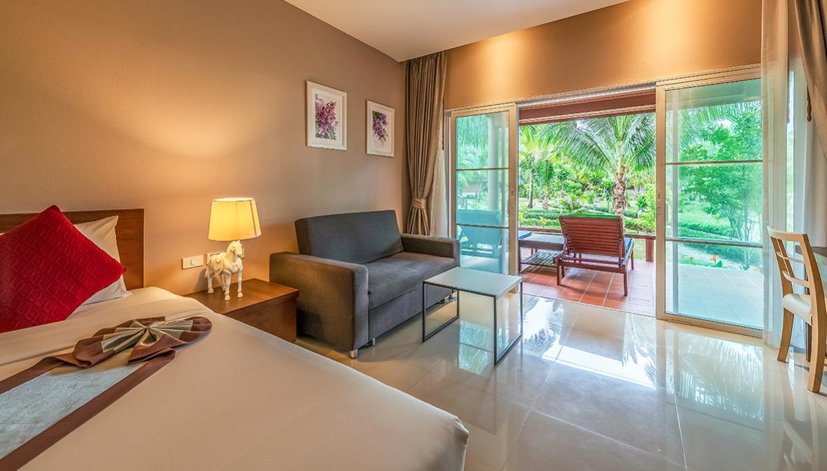 https://khokhaoandamanresort.com/images/accommodation/1/cnk_khokhao_WZB_6790.jpg