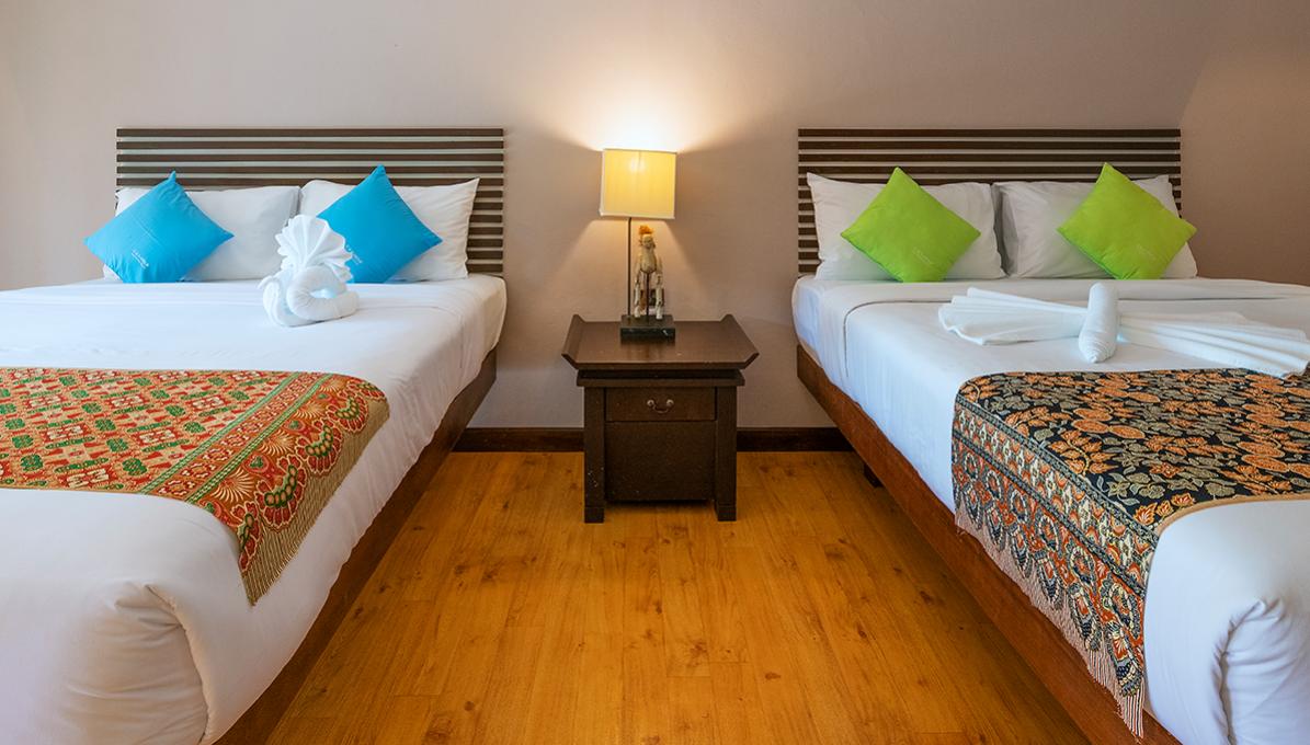 https://khokhaoandamanresort.com/images/accommodation/2/cnk_khokhao_WZB_6612.jpg