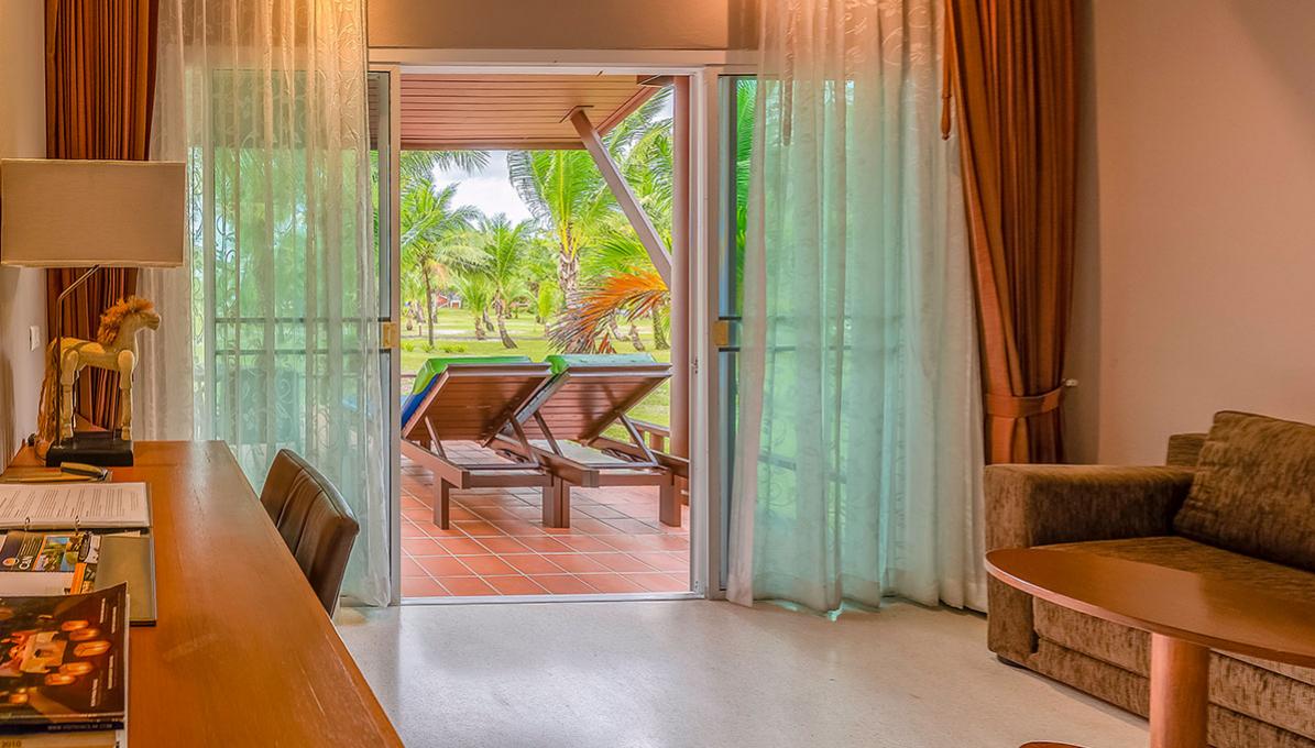 https://khokhaoandamanresort.com/images/accommodation/3/cnk_khokhao_WZB_6710.jpg